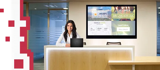 Diario mural digital en recepción de oficina